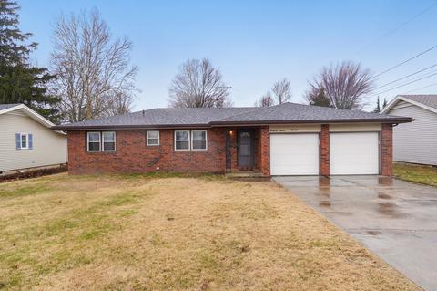 2616 E Pythian St, Springfield, MO 65802 photo 1