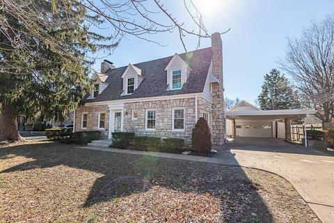 924 E Kingsbury St, Springfield, MO 65807 photo 1
