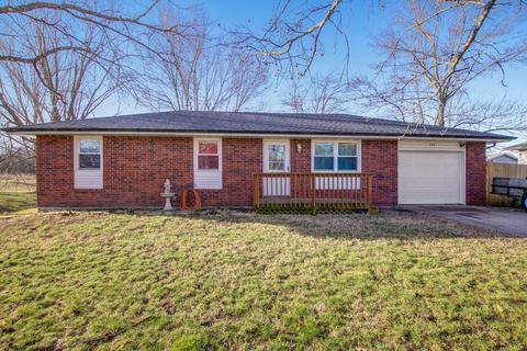 208 E Berry St, Republic, MO 65738 photo 1