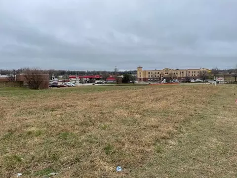 3340 W Bellaire St, Springfield, MO 65803 photo 5