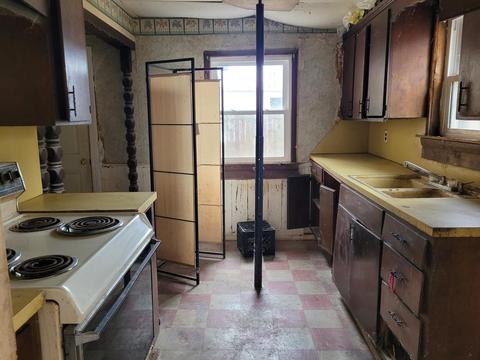 1826 E Monroe Ter, Springfield, MO 65802 photo 1