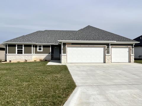 1749 E Chickamauga Dr, Republic, MO 65738 photo 1