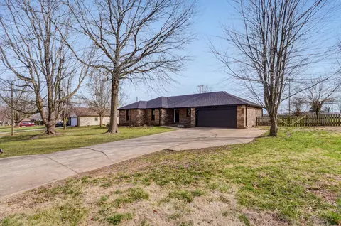 634 E Rosewood St, Republic, MO 65738 photo 1