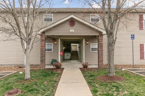 105 Garden Cir #2, Branson, MO 65616 photo 1