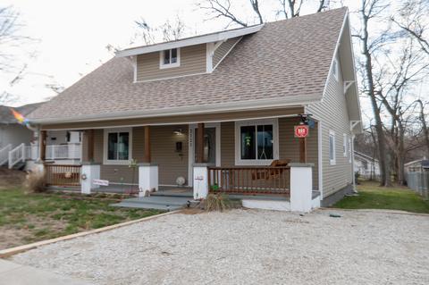 2121 N Albertha Ave, Springfield, MO 65803 photo 1