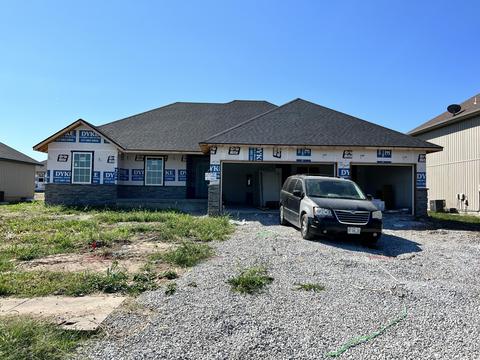 1750 E New Madrid Dr, Republic, MO 65738 photo 1