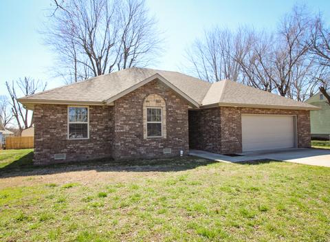 1412 E Division St, Bolivar, MO 65613 photo 1