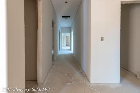 Entry Way - 2175 W Glengary Ct, Springfield, MO 65810 photo 1 of 2