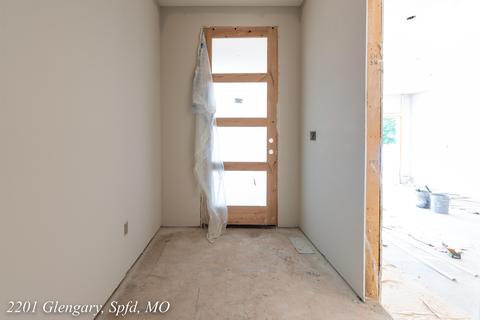 Entry Way - 2175 W Glengary Ct, Springfield, MO 65810 photo 2 of 2