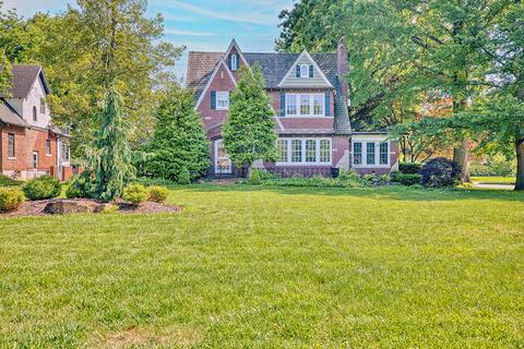 1600 E Catalpa St, Springfield, MO 65804 photo 1