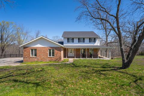 1651 W Riverfork Dr, Nixa, MO 65714 photo 1