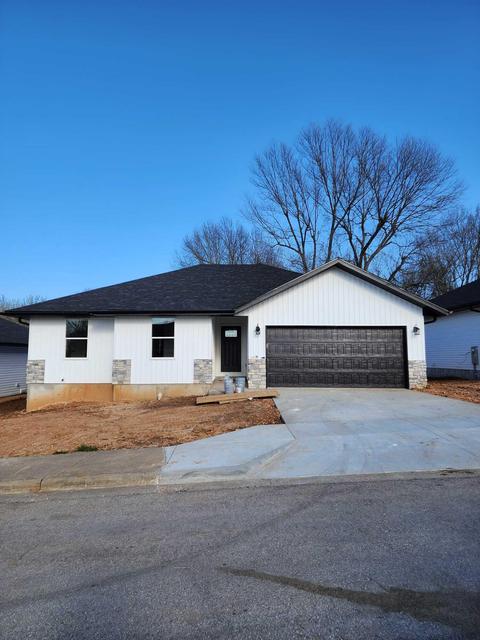 3216 N Travis Ave, Springfield, MO 65803 photo 1