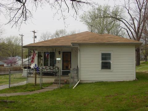 308 Creek Ave, Crane, MO 65633 photo 1