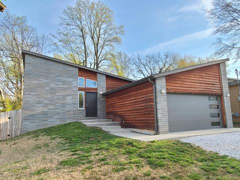 927 W Ildereen St, Springfield, MO 65807 photo 1