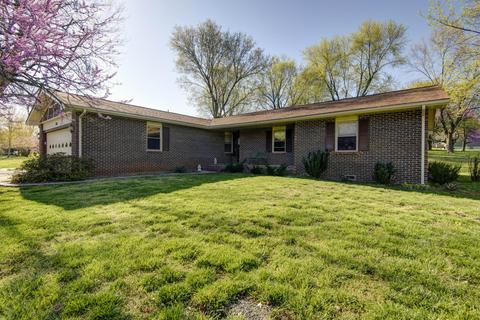201 Brown St, Monett, MO 65708 photo 1
