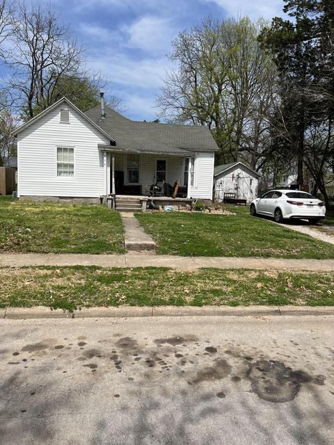 715 E Pacific St, Springfield, MO 65803 photo 1