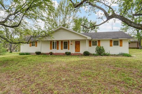 110 Southview Dr, Willard, MO 65781 photo 1