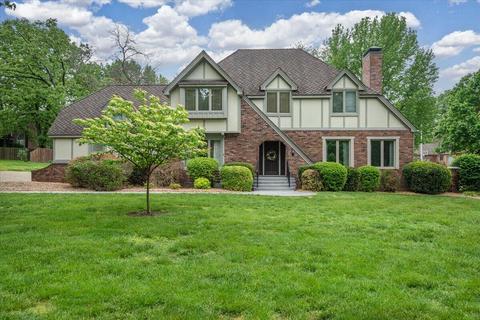 8423 Oakmont Dr, Nixa, MO 65714 photo 1