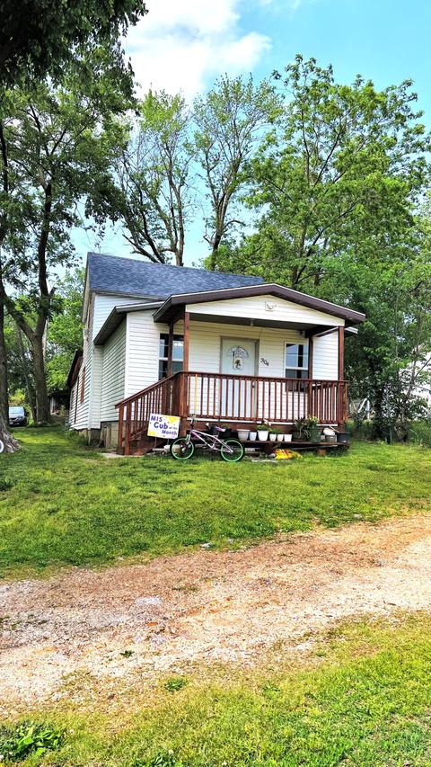 304 W Myrtle, Monett, MO 65708 photo 1
