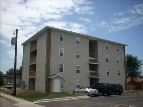 813 S Robberson Ave, Springfield, MO 65806 photo 1