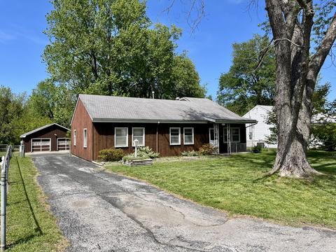 2429 E Meadowmere, Springfield, MO 65804 photo 1