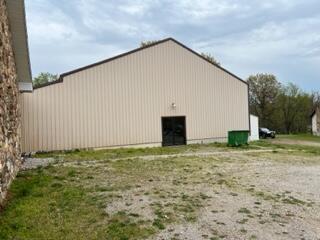 4099 Cravens Rd, Macomb, MO 65702 photo 2