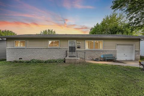 3232 W Crestview St, Springfield, MO 65807 photo 1