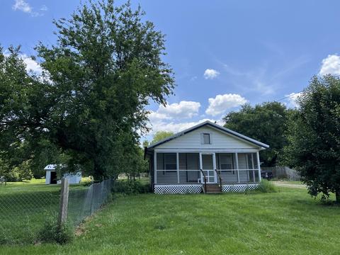 410 S Public Ave, Clever, MO 65631 photo 1
