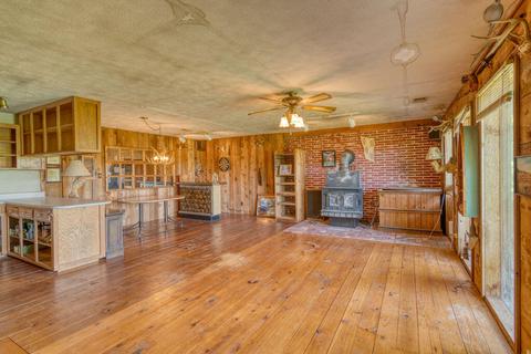 373 Longhorn Dr, Chadwick, MO 65629 photo 2