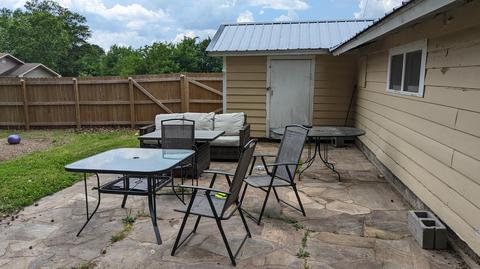 Exterior - 1404 6th St, Monett, MO 65708 photo 5 of 11