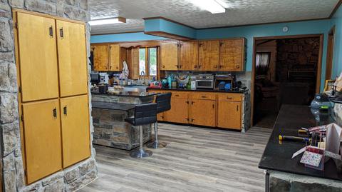 Kitchen - 1404 6th St, Monett, MO 65708 photo 1 of 5