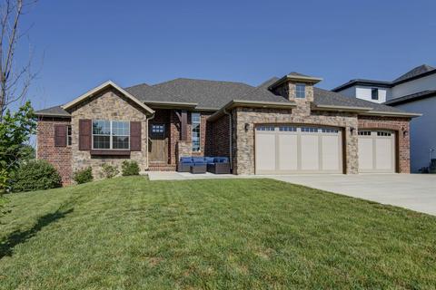 715 S Hickory Dr, Springfield, MO 65809 photo 1