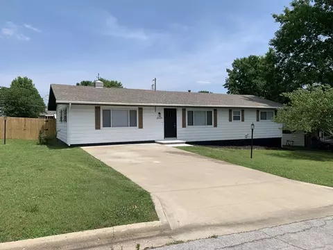 2659 W Truman St, Springfield, MO 65803 photo 1