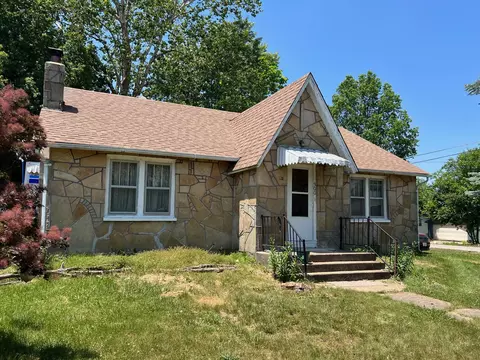 300 S Oak St, Dixon, MO 65459 photo 1