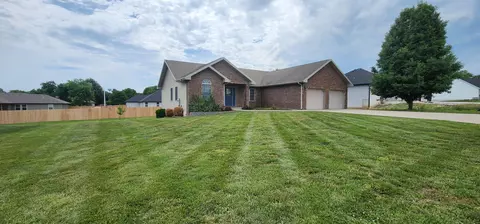210 S Aspen St, Buffalo, MO 65622 photo 2