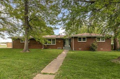 940 N Norwood Dr, Springfield, MO 65802 photo 1