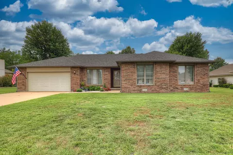 2818 E Wickersham Rd, Joplin, MO 64801