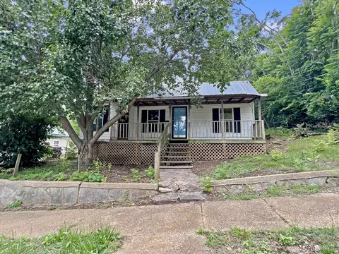 507 N 3rd St, Thayer, MO 65791 photo 1