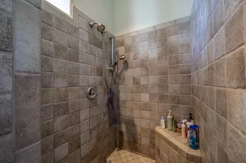 Bath - 6301 S Riverglen Rd, Ozark, MO 65721 photo 4 of 8