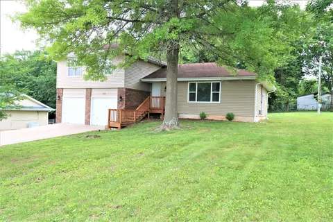 910 E Bluff Dr, Springfield, MO 65803 photo 1