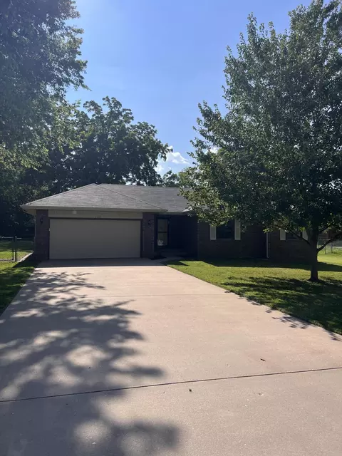 409 N Kyle Ave, Republic, MO 65738 photo 1