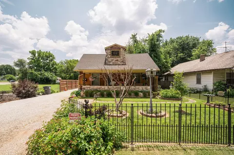 1616 W Atlantic St, Springfield, MO 65803 photo 1