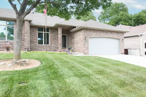 3151 W Sunset St, Springfield, MO 65807 photo 1