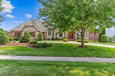 3960 E Glen Abbey Dr, Springfield, MO 65809 photo 1
