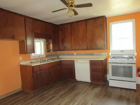 226 E 2nd St, Mountain View, MO 65548 photo 12
