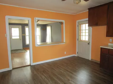 226 E 2nd St, Mountain View, MO 65548 photo 13