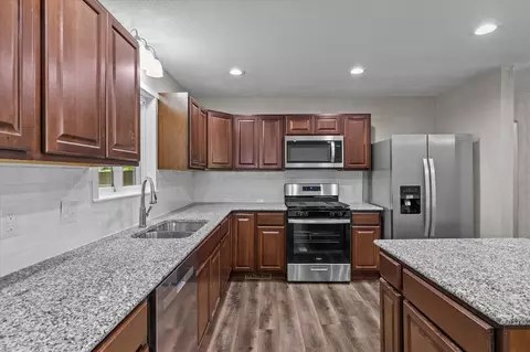 1105 6th St, Monett, MO 65708 photo 3