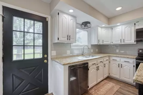 2732 N Oak Park Dr, Springfield, MO 65803 photo 17