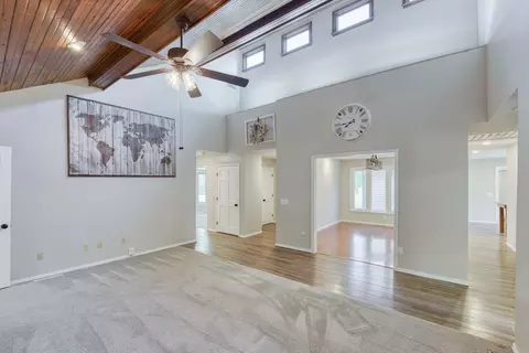 2732 N Oak Park Dr, Springfield, MO 65803 photo 5