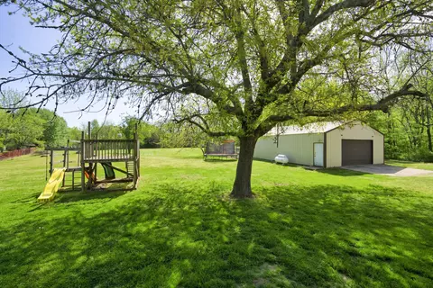 2732 N Oak Park Dr, Springfield, MO 65803 photo 2
